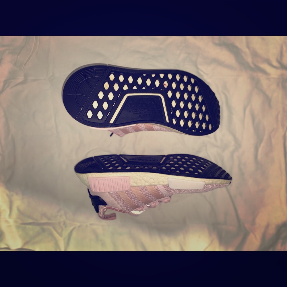 NMD_R1 W